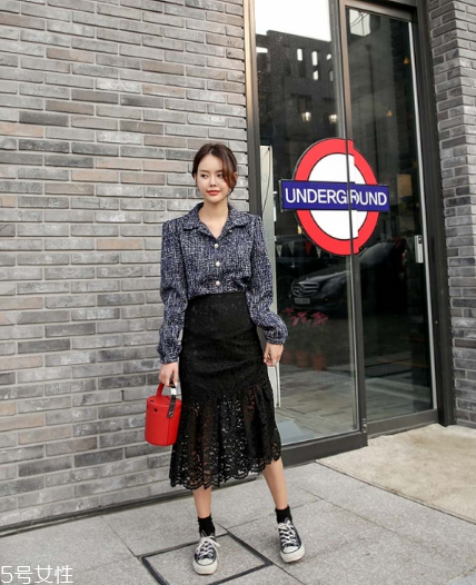 蕾絲長(zhǎng)裙配什么鞋子？為你加足時(shí)髦指數(shù)