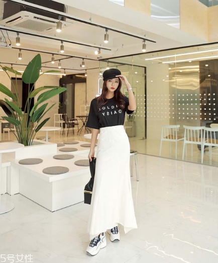 春天穿什么長(zhǎng)裙好看？這幾款助你魅力激增