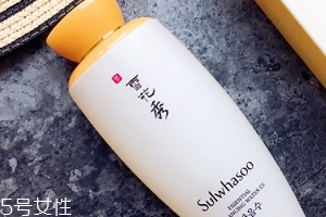 雪花秀平衡水和潤顏水哪個好？潤顏水是鎮(zhèn)店之寶