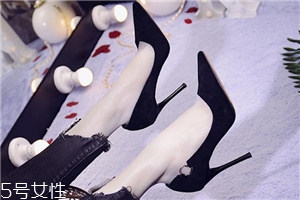 高跟鞋前面太硬怎么辦？五招教你軟化鞋頭