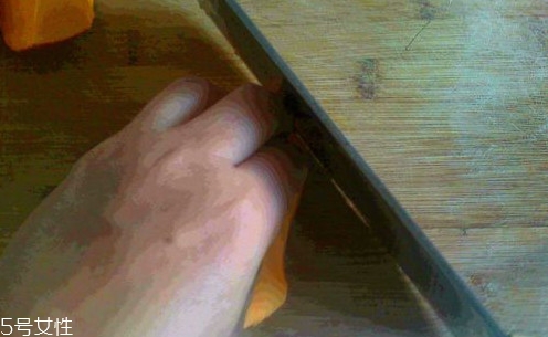 南瓜怎么切圖解 條塊片都好切 南瓜怎么切圖解 條塊片都好切