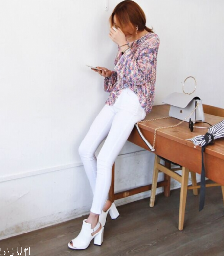 高跟鞋鞋頭蹭了怎么辦？三招修補破損鞋頭