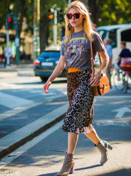 腿粗腿短穿什么鞋子好看？視覺(jué)上拉長(zhǎng)腿部比例