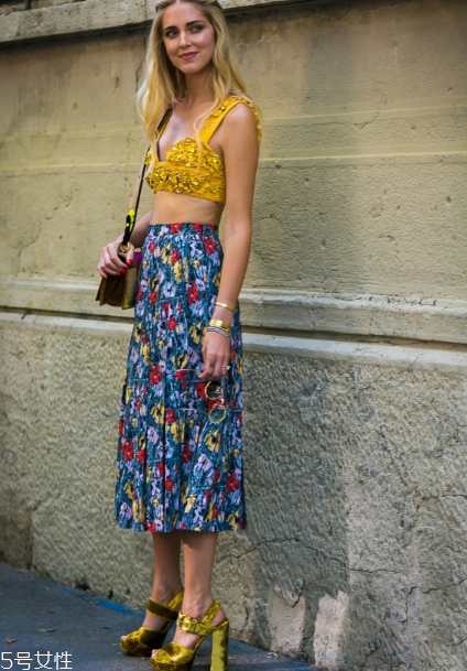 腿粗腿短穿什么鞋子好看？視覺(jué)上拉長(zhǎng)腿部比例