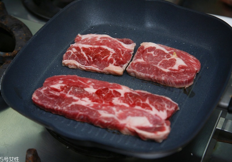 怎么判斷牛排幾分熟 牛排幾分熟怎么看 怎么判斷牛排幾分熟 牛排幾分熟怎么看