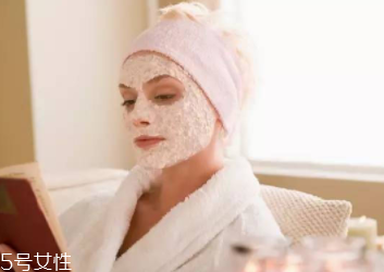 什么時候不能敷面膜？深夜不要敷面膜