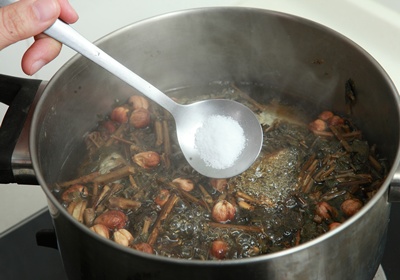 煮湯是冷水下鍋還是熱水下鍋好 煮湯是冷水下鍋還是熱水下鍋好