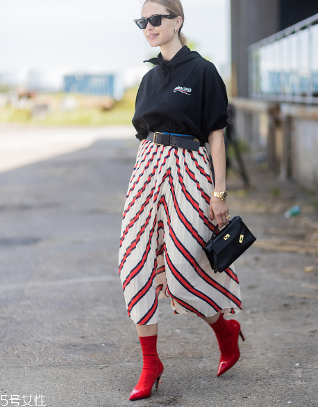 半身裙配什么上衣？既暖又顯瘦的穿搭推薦