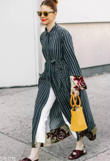 裙子搭配褲子好看嗎？打開時尚的新方式