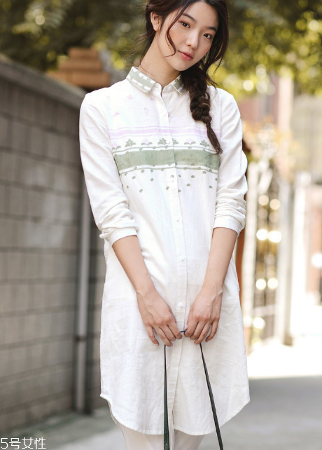 裙子搭配褲子好看嗎？打開時尚的新方式