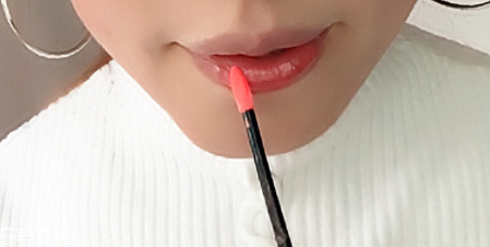 蘭蔻唇釉哪個(gè)顏色好看？菁純唇釉141素顏清純色