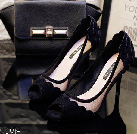 高跟鞋后面大了怎么辦？高跟鞋大了這樣做