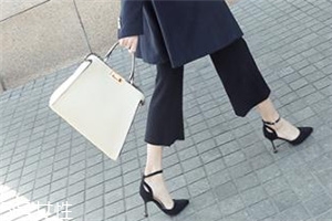 高跟鞋腳往前滑怎么辦？巧妙使用小工具