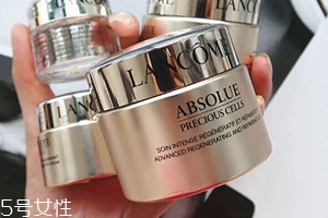 面霜可以當(dāng)眼霜嗎？年輕肌膚可以少量用