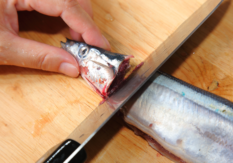 秋刀魚怎么殺？秋刀魚如何清洗