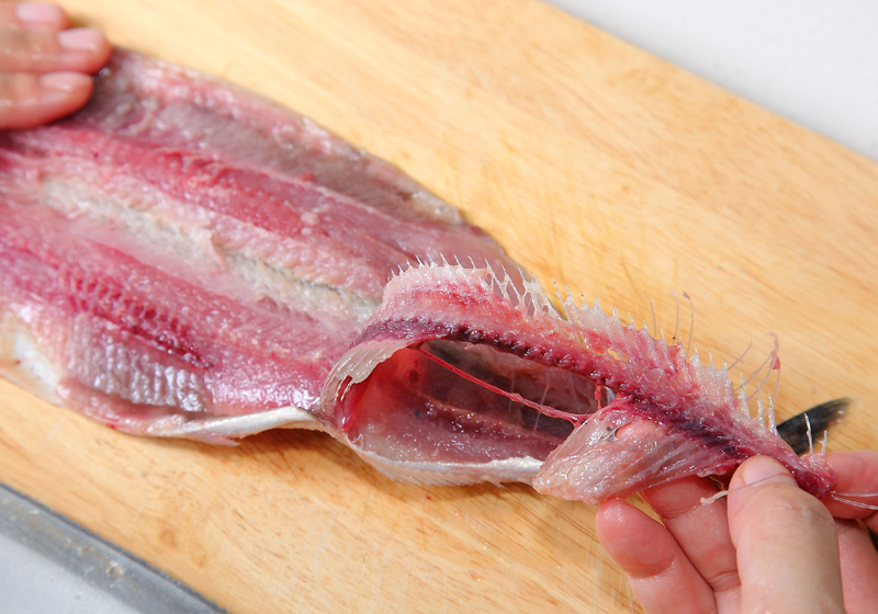秋刀魚怎么殺？秋刀魚如何清洗