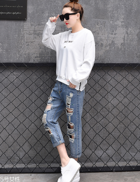 今年流行什么款式衛(wèi)衣？春日造型全靠它