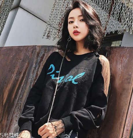 今年流行什么款式衛(wèi)衣？春日造型全靠它