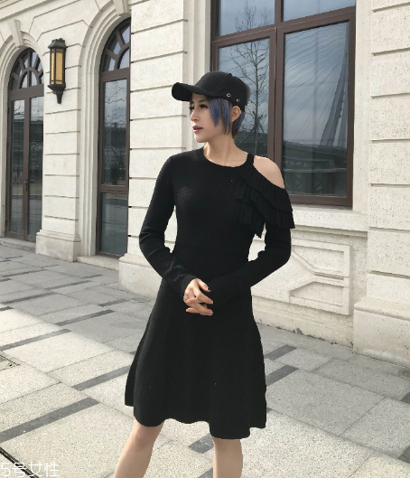 2018流行什么款式小黑裙？最經(jīng)典的性感風(fēng)