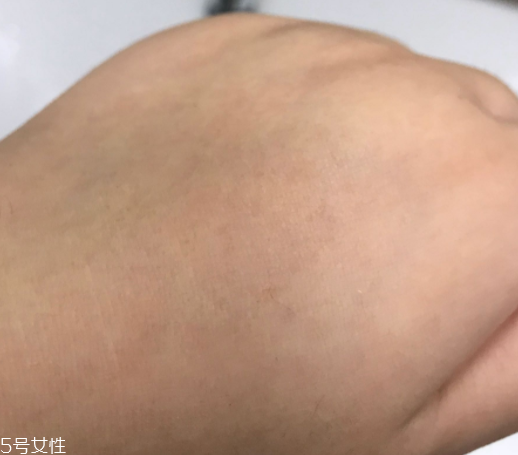 海藍之謎潔面凝露適合敏感肌嗎？