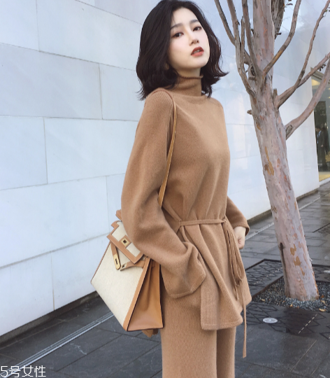 2018流行什么款式套裝？出街約會(huì)的首選