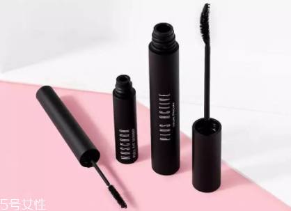 夏天化妝怎么樣不脫妝？8個小技巧讓你做清爽女神