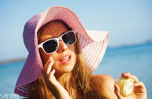 防曬霜可以用洗面奶洗掉嗎 要使用卸妝產品