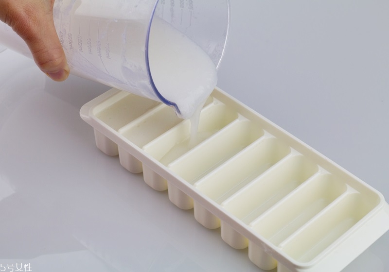 寶寶多大可以喝白開(kāi)水 1歲以后