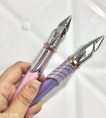 vivlas唯蘭頌鋼筆口紅怎么樣？自帶變色效果