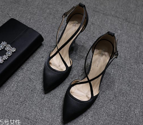 高跟鞋34碼多少厘米？腳長尺寸要注意