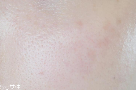 darphin朵梵8花精露怎么樣？百妍緊致芳香精露好用嗎？