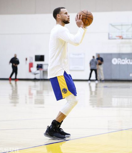 under armour curry 5庫里五代戰(zhàn)靴多少錢？