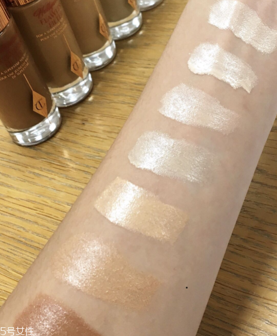 ct新品妝前高光濾鏡液怎么樣？charlotte tilbury粉底好用嗎？