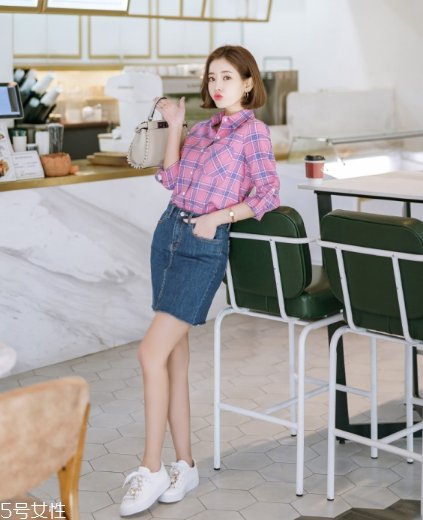 牛仔短裙搭配什么鞋？瞬間變身萌萌少女