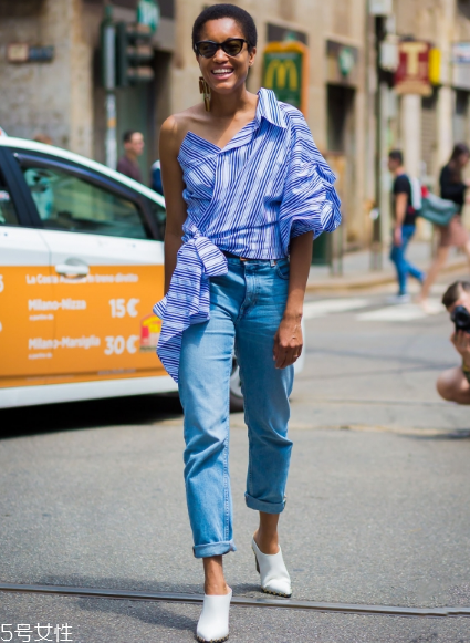 燈籠袖襯衫怎么搭配？藏起你的拜拜肉