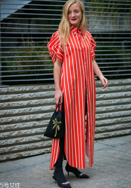 襯衫裙配什么鞋子？玩轉(zhuǎn)春日街頭風