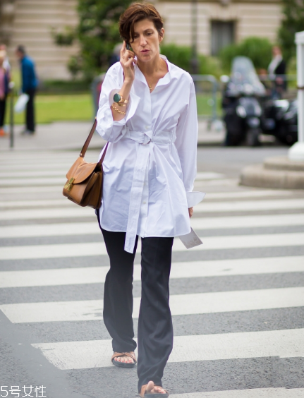 襯衫裙配什么鞋子？玩轉(zhuǎn)春日街頭風