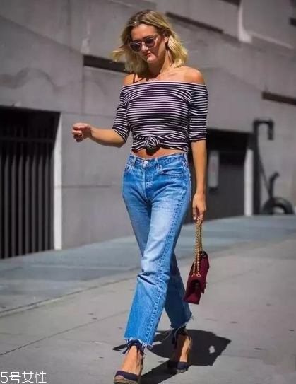 條紋t恤搭配什么褲子？這幾款穿搭簡(jiǎn)單又出彩