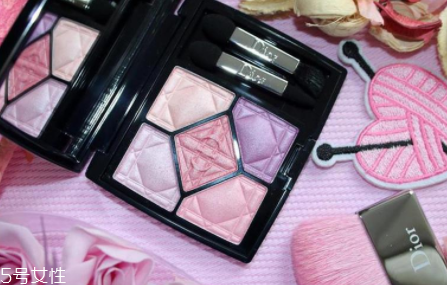 dior五色眼影盤哪個最火？櫻花珊瑚夢幻春日氣息