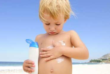 怎么樣給寶寶防曬 寶寶夏季防曬全攻略 怎么樣給寶寶防曬 寶寶夏季防曬全攻略