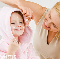 怎么樣給寶寶防曬 寶寶夏季防曬全攻略 怎么樣給寶寶防曬 寶寶夏季防曬全攻略