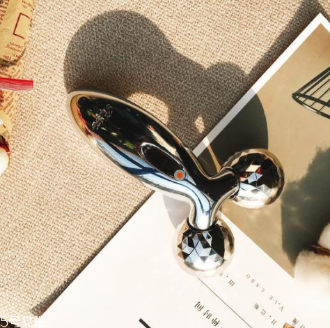 經(jīng)常熬夜用什么精華？3款實(shí)力派養(yǎng)出嫩膚新境界