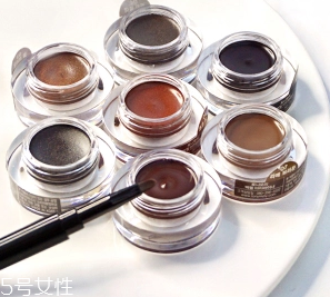 眼線(xiàn)膏孕婦能用嗎？某些成分可能會(huì)危害胎兒健康