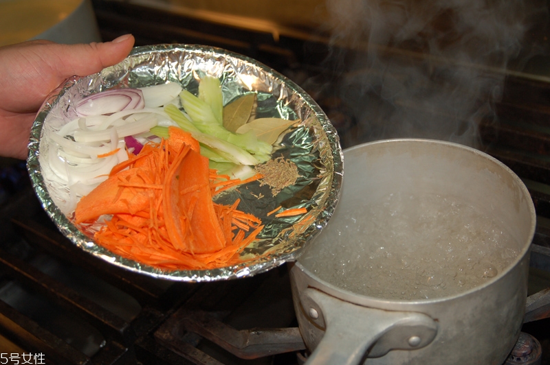 豬內臟怎么清洗 常見豬內臟選購與處理