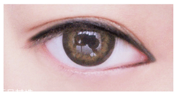 眼距太寬怎么畫眼線？眼頭尖角全描黑