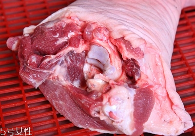 新鮮豬肉怎么挑選與處理才干凈 新鮮豬肉怎么挑選與處理才干凈