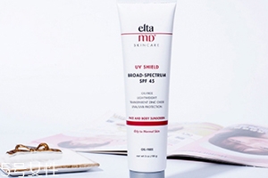 防曬噴霧和bb霜先用哪個(gè)？