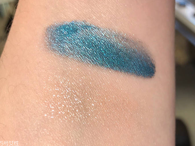 tom ford雙層眼影膏09和10哪個(gè)好？09和10對(duì)比