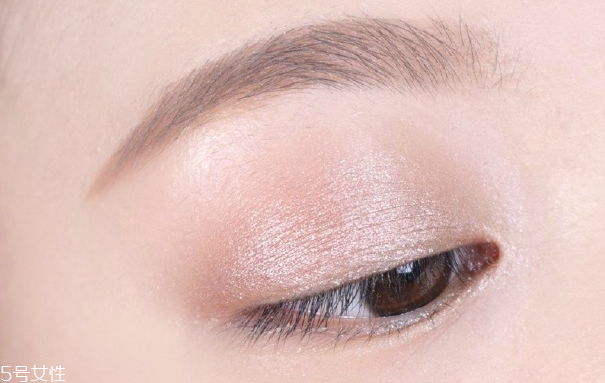 tom ford雙層眼影膏09和10哪個(gè)好？09和10對(duì)比