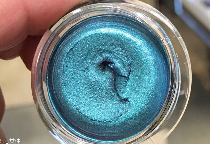 tom ford雙層眼影膏09和10哪個(gè)好？09和10對(duì)比